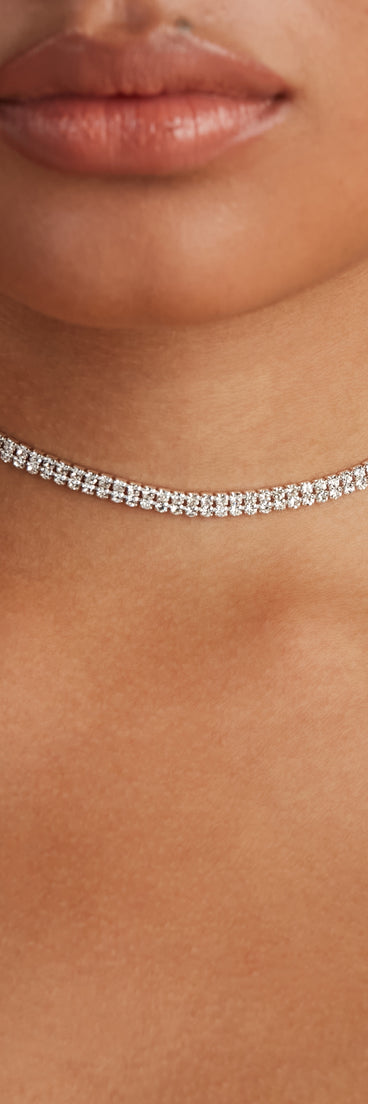 Delicate Shine Rhinestone Choker is the perfect Homecoming look pick with on-trend details to make the 2023 HOCO dance your most memorable event yet!