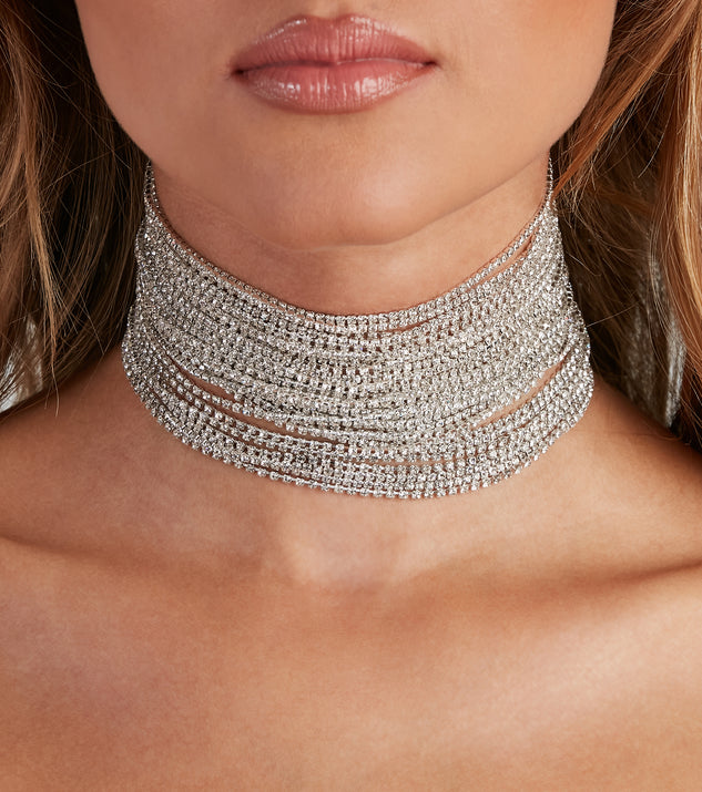 With Glam Drama Layered Rhinestone Choker as your homecoming jewelry or accessories, your 2023 Homecoming dress look will be fire!