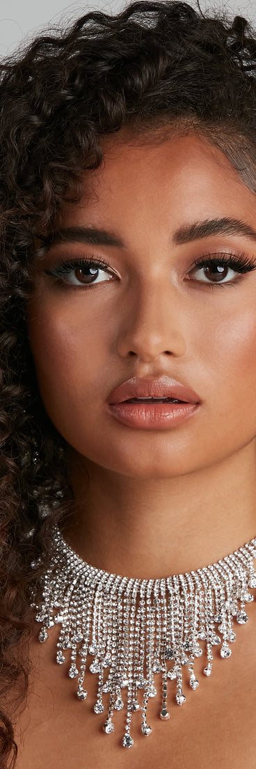 Glamorous Life Rhinestone Fringe Choker Set creates the perfect New Year’s Eve Outfit or new years dress with stylish details in the latest trends to ring in 2023!