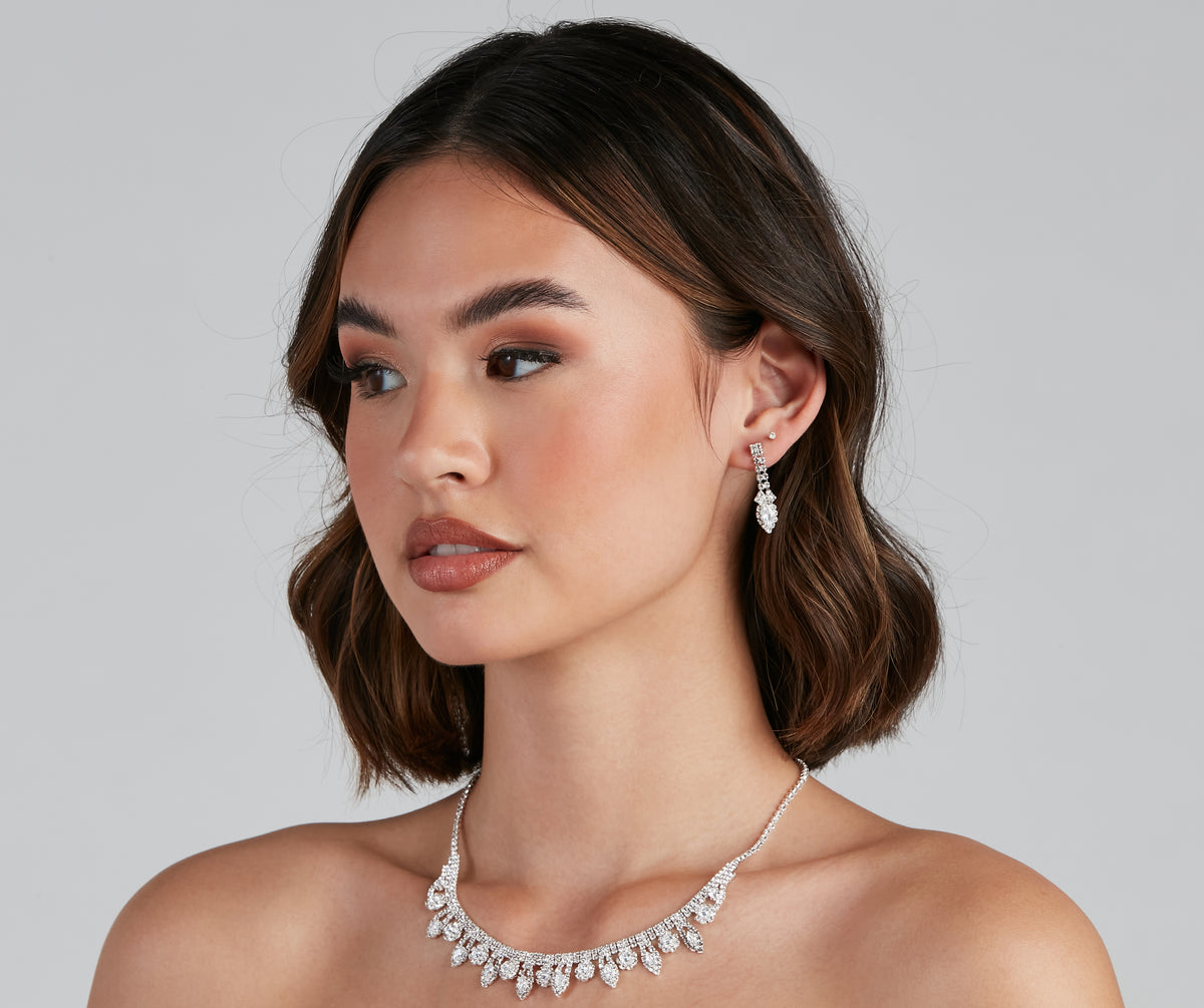 Dazzling Diamond-Shaped Necklace And Earrings Set