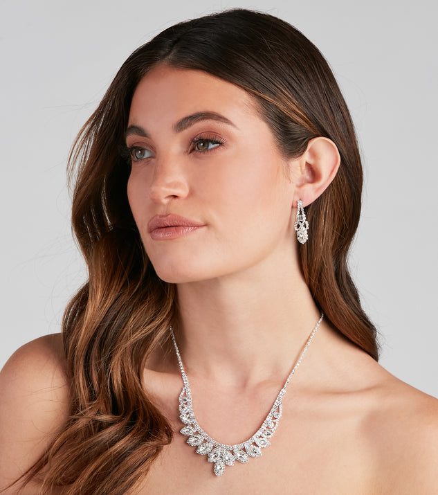 Grow Your Luxe Necklace Set is the perfect Homecoming look pick with on-trend details to make the 2023 HOCO dance your most memorable event yet!