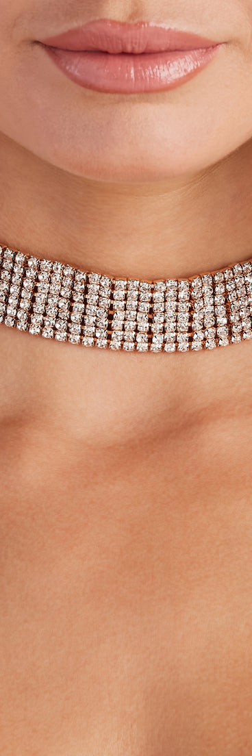 Brilliant Sparkle Rhinestone Choker is the perfect Homecoming look pick with on-trend details to make the 2023 HOCO dance your most memorable event yet!