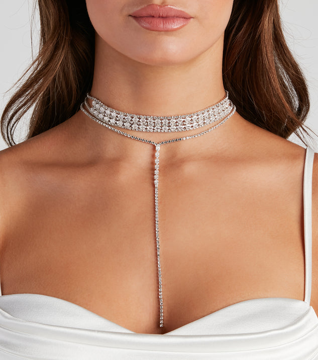 Love For Glam Choker And Necklace is the perfect Homecoming look pick with on-trend details to make the 2023 HOCO dance your most memorable event yet!