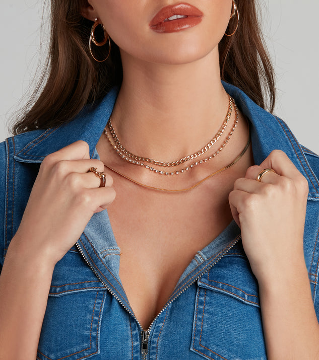 Summer Glow Rhine Layered Choker is a trendy pick to create 2023 festival outfits, festival dresses, outfits for concerts or raves, and complete your best party outfits!