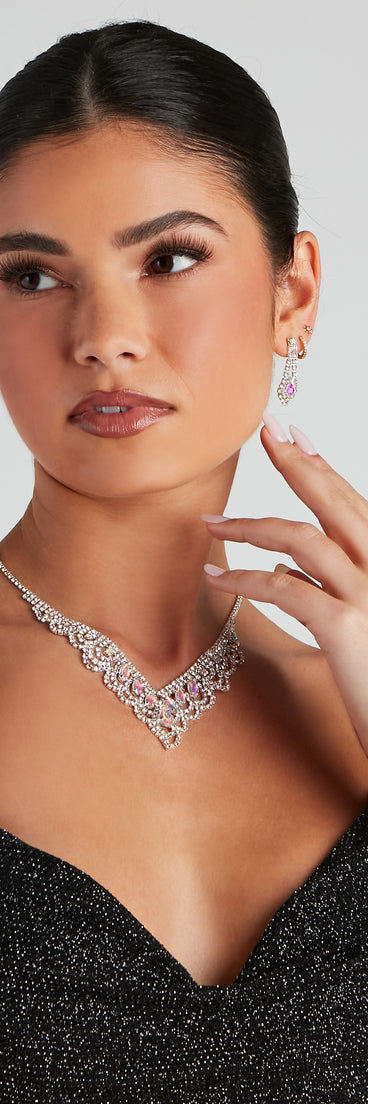 Rhinestone Statement Necklace Set is the perfect Homecoming look pick with on-trend details to make the 2023 HOCO dance your most memorable event yet!