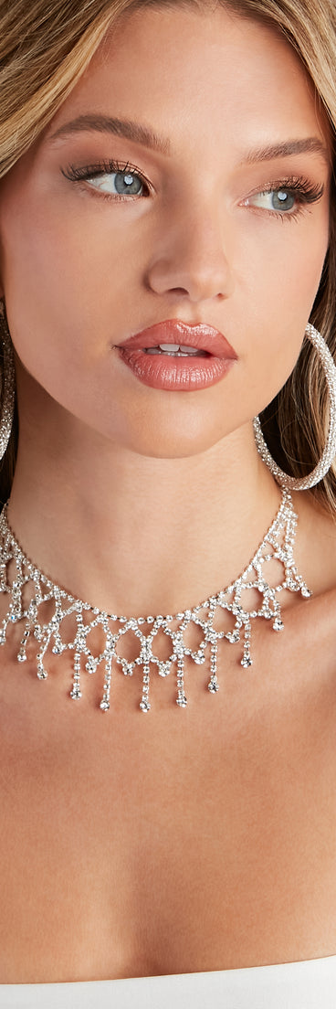 With Dripping In Glamour Rhinestone Choker as your homecoming jewelry or accessories, your 2023 Homecoming dress look will be fire!