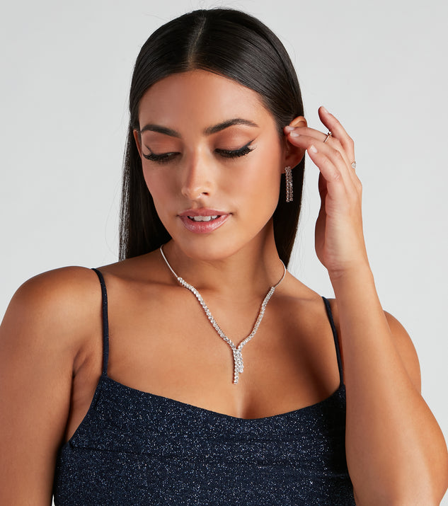 With So Stunning Necklace And Earrings as your homecoming jewelry or accessories, your 2023 Homecoming dress look will be fire!