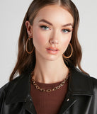 Perfect Statement Chain Link Collar is a trendy pick to create 2023 festival outfits, festival dresses, outfits for concerts or raves, and complete your best party outfits!