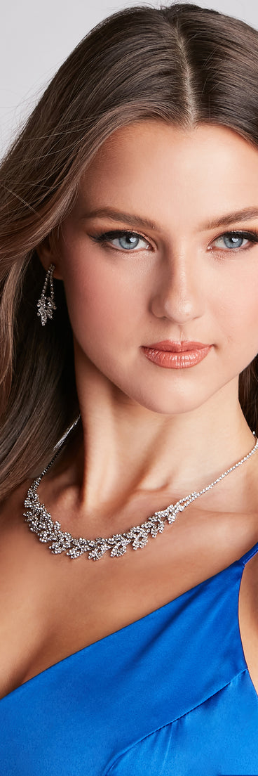 With Feeling Glitzy Rhinestone Necklace And Earrings Set as your homecoming jewelry or accessories, your 2023 Homecoming dress look will be fire!