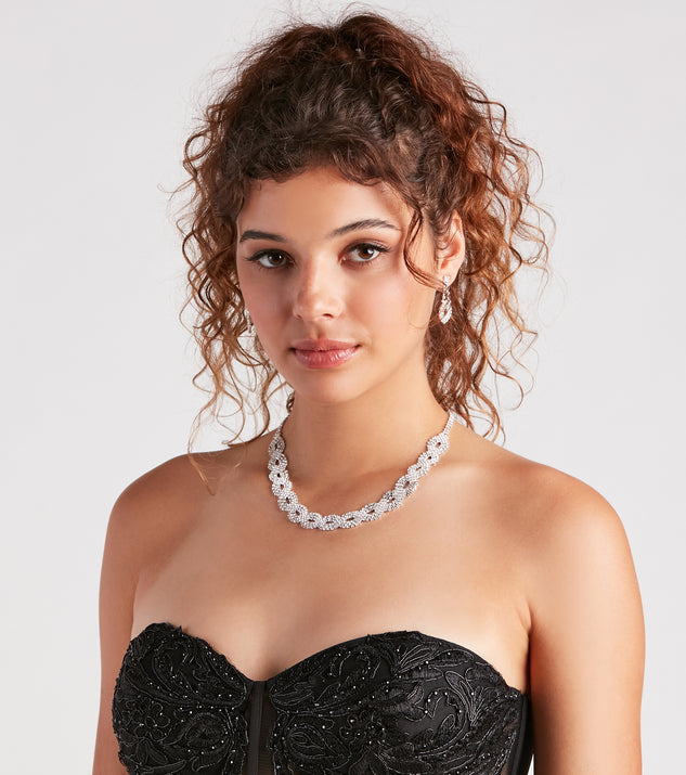 With Sparkle Season Rhinestone Necklace And Earrings Set as your homecoming jewelry or accessories, your 2023 Homecoming dress look will be fire!