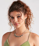 With Dripping In Luxury Gemstone Necklace And Earrings Set as your homecoming jewelry or accessories, your 2023 Homecoming dress look will be fire!