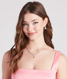 With Radiant Babe Pink Teardrop Necklace And Earrings Set as your homecoming jewelry or accessories, your 2023 Homecoming dress look will be fire!