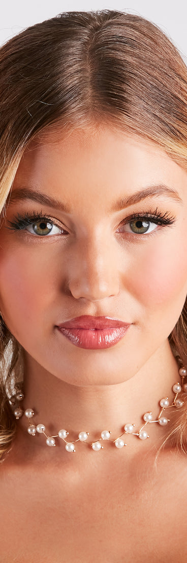 Perfect And Posh Pearl Choker Necklace