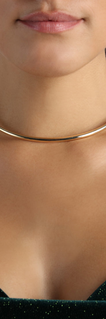 Timeless Chic Curved Collar Necklace