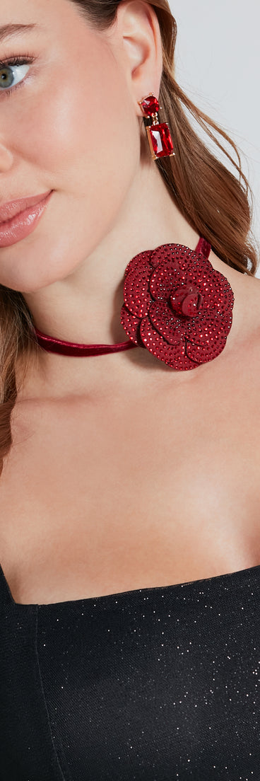 Charm Them All Rhinestone Rosette Choker Necklace