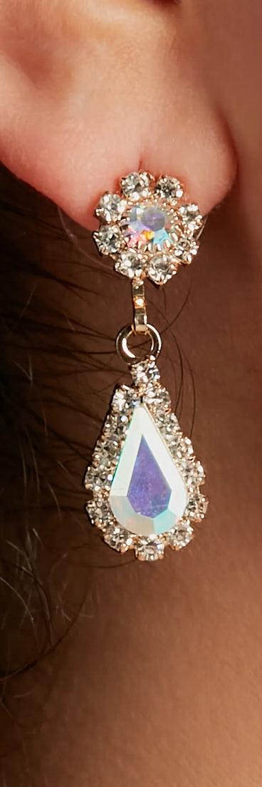 Homecoming jewelry and accessories like the Unforgettable Elegance Necklace And Earrings Set provide the finishing touch to help you dazzle at HOCO 2024!