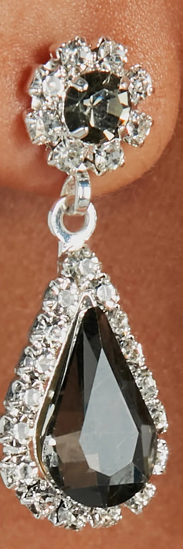 Whether it's the color or silhouette of the Steal The Show Necklace And Earrings Set, this bridesmaid dress is a gorgeous pick for a maid-of-honor or to create a bridal party look ready to celebrate!