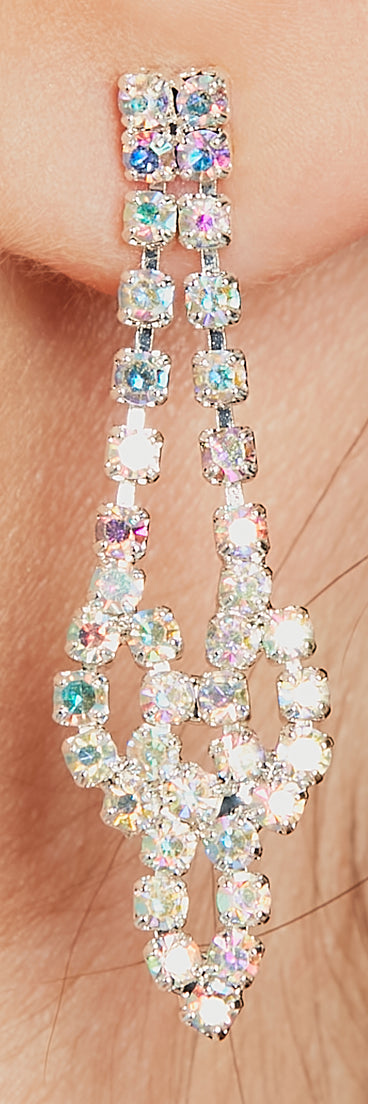 Homecoming jewelry and accessories like the Iridescent Shine Rhinestone Necklace And Earrings Set provide the finishing touch to help you dazzle at HOCO 2024!