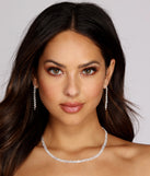 With Slanted Rhinestone Collar And Dusters Set as your homecoming jewelry or accessories, your 2023 Homecoming dress look will be fire!