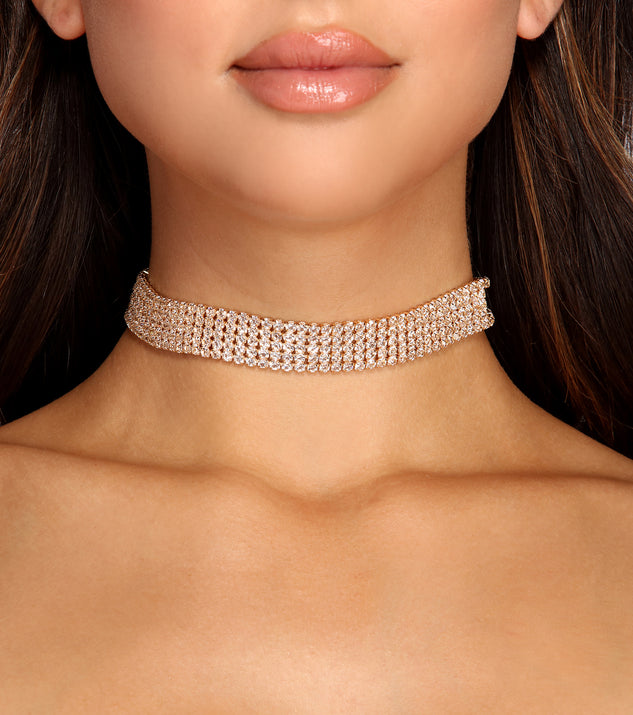 Simple Glam Rhinestone Choker is a trendy pick to create 2023 festival outfits, festival dresses, outfits for concerts or raves, and complete your best party outfits!