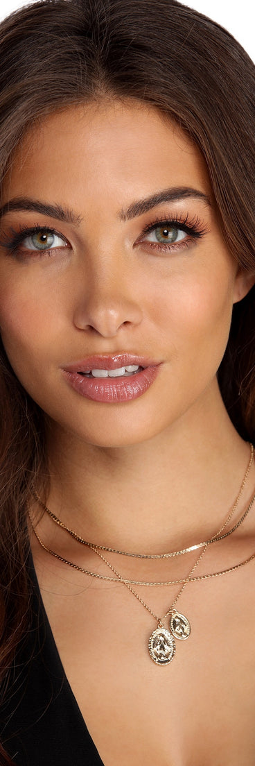 Snake Chain Pendant Necklace is a trendy pick to create 2023 festival outfits, festival dresses, outfits for concerts or raves, and complete your best party outfits!