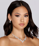 Tears Of Elegance Necklace is the perfect Homecoming look pick with on-trend details to make the 2023 HOCO dance your most memorable event yet!