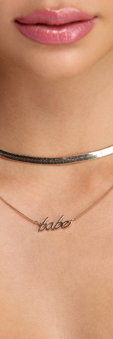 Babe Script Layered Necklaces is a trendy pick to create 2023 festival outfits, festival dresses, outfits for concerts or raves, and complete your best party outfits!