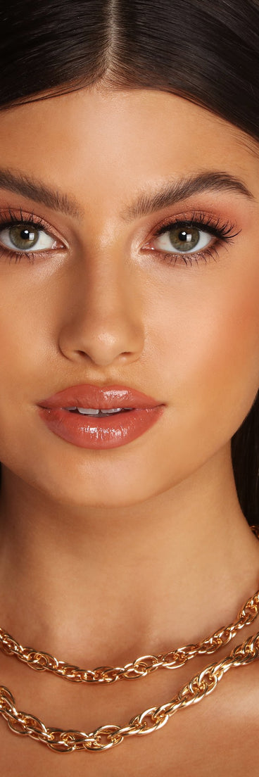 Chunky Chain Link Necklaces is a trendy pick to create 2023 festival outfits, festival dresses, outfits for concerts or raves, and complete your best party outfits!