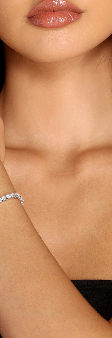 Cubic Zirconia Bolo Bracelet is the perfect Homecoming look pick with on-trend details to make the 2023 HOCO dance your most memorable event yet!