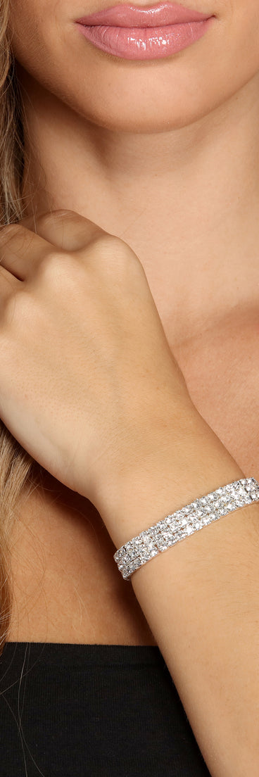 Love Yourself Rhinestone Bracelet is the perfect Homecoming look pick with on-trend details to make the 2023 HOCO dance your most memorable event yet!