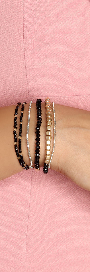 Bring It Back Beaded Bracelet Set is a trendy pick to create 2023 festival outfits, festival dresses, outfits for concerts or raves, and complete your best party outfits!