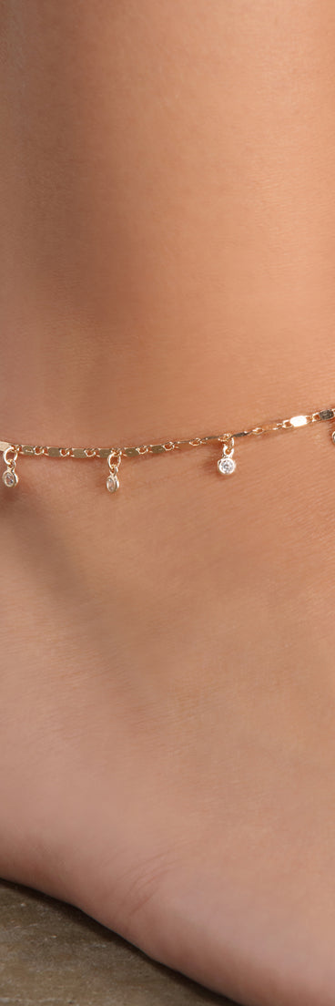 Rhinestone Dainty Disc Anklet is a trendy pick to create 2023 festival outfits, festival dresses, outfits for concerts or raves, and complete your best party outfits!