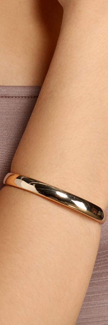 Chic And Sleek Adjustable Bangle