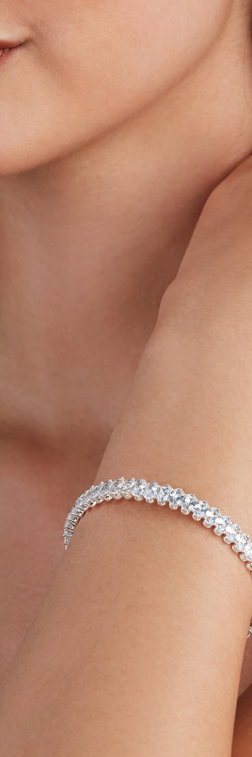 Sparkly Moment Cubic Zirconia Tennis Bracelet is the perfect Homecoming look pick with on-trend details to make the 2023 HOCO dance your most memorable event yet!