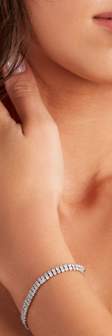 With Dainty And Chic Rhinestone Bracelet as your homecoming jewelry or accessories, your 2023 Homecoming dress look will be fire!