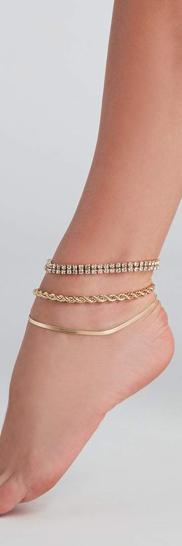Glam Deets Three Piece Anklet Set is a trendy pick to create 2023 festival outfits, festival dresses, outfits for concerts or raves, and complete your best party outfits!