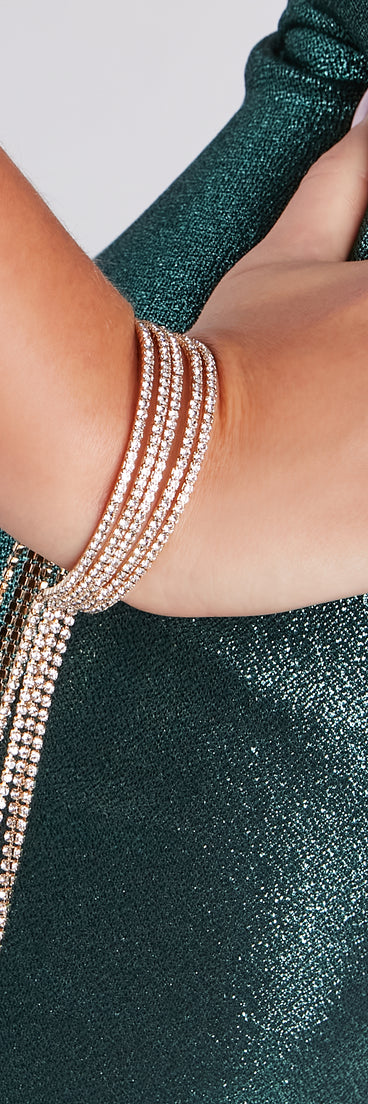 With Fall For Fringe Rhinestone Bracelet as your homecoming jewelry or accessories, your 2023 Homecoming dress look will be fire!