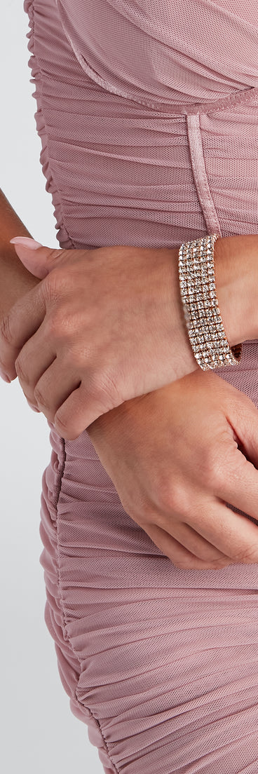 Dazzle It Up Rhinestone Bracelet is the perfect Homecoming look pick with on-trend details to make the 2023 HOCO dance your most memorable event yet!