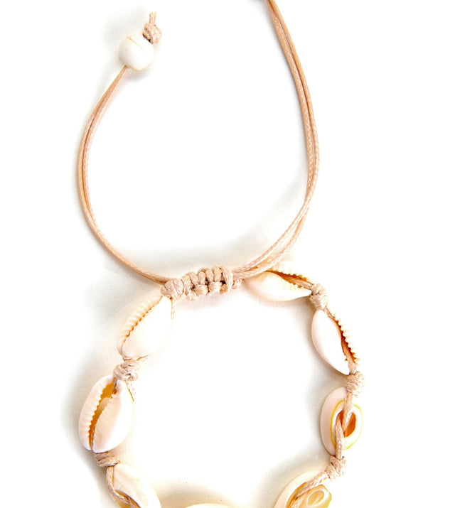 Sea Shell Bolo Bracelet is a trendy pick to create 2023 festival outfits, festival dresses, outfits for concerts or raves, and complete your best party outfits!