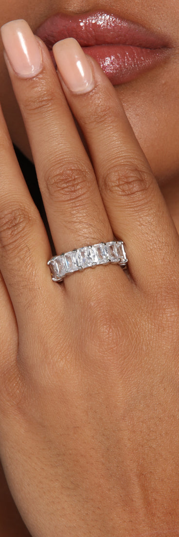 Never Too Much Ring is the perfect Homecoming look pick with on-trend details to make the 2023 HOCO dance your most memorable event yet!