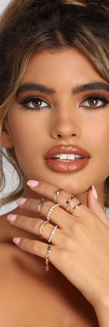 Cross My Heart Ring Set is a trendy pick to create 2023 festival outfits, festival dresses, outfits for concerts or raves, and complete your best party outfits!