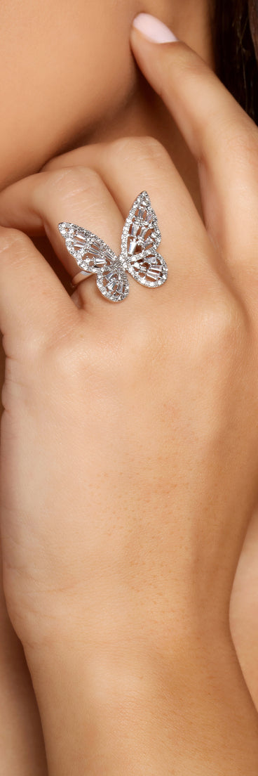 Rhinestone Butterfly Statement Ring is the perfect Homecoming look pick with on-trend details to make the 2023 HOCO dance your most memorable event yet!