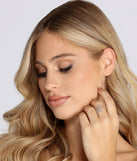 Charming Rhinestone Memory Wire Ring is the perfect Homecoming look pick with on-trend details to make the 2023 HOCO dance your most memorable event yet!