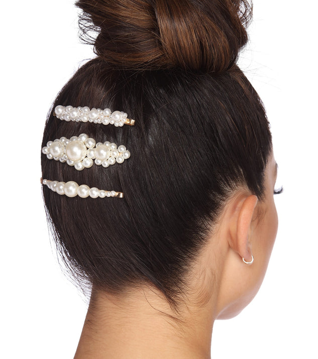 Elegant In Pearls Bobby Pin Set is the perfect Homecoming look pick with on-trend details to make the 2023 HOCO dance your most memorable event yet!