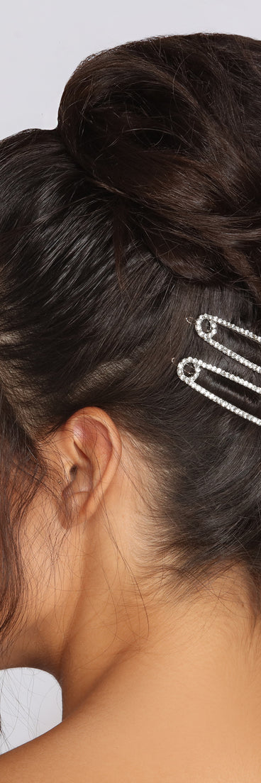 Safety Pin Barrettes is a trendy pick to create 2023 festival outfits, festival dresses, outfits for concerts or raves, and complete your best party outfits!