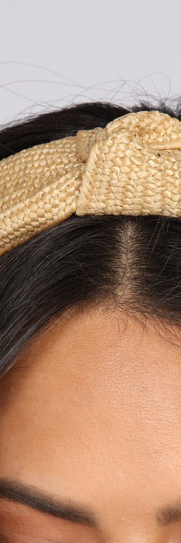 Summer Straw Knot Headband is a trendy pick to create 2023 festival outfits, festival dresses, outfits for concerts or raves, and complete your best party outfits!