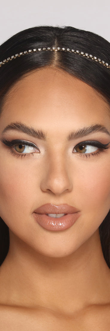 With Dainty Mini Rhinestone Headband as your homecoming jewelry or accessories, your 2023 Homecoming dress look will be fire!