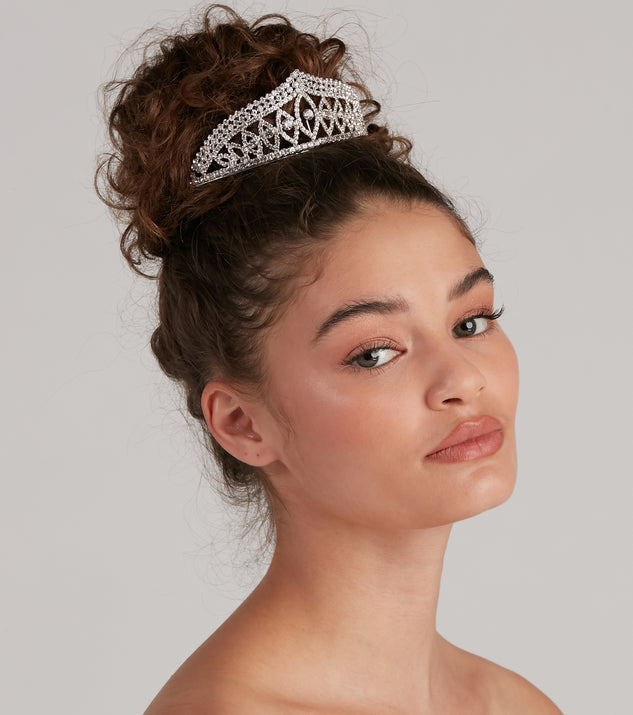 Princess Rhinestone Tiara Comb is the perfect Homecoming look pick with on-trend details to make the 2023 HOCO dance your most memorable event yet!