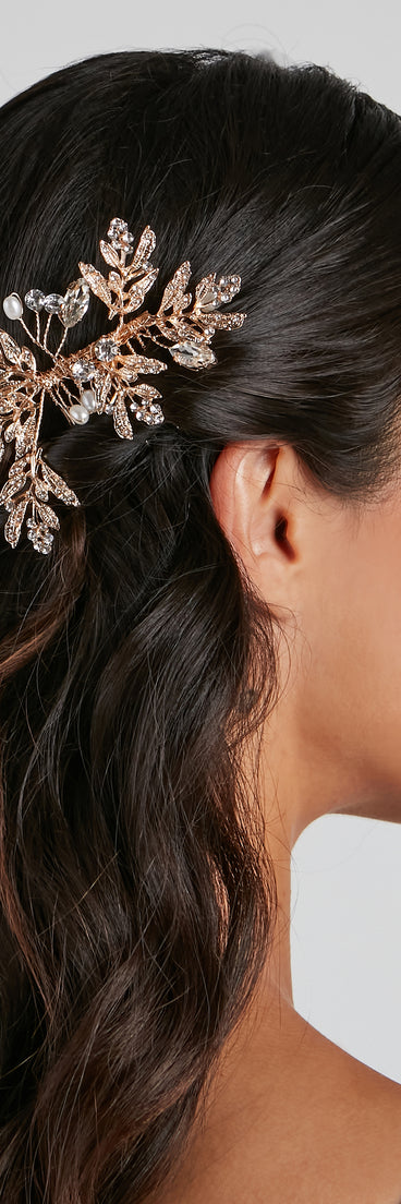 With Mother Nature Leaf Hair Comb as your homecoming jewelry or accessories, your 2023 Homecoming dress look will be fire!