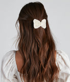 Glam Chic Pearl Bow Hair Clip